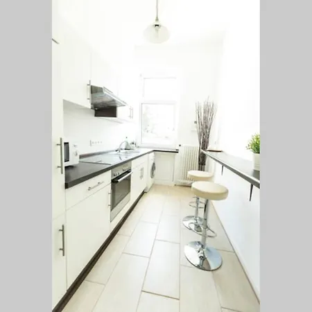 Modern & Stylish Hideout - Close To Everything דירה דיסלדורף